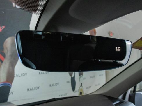 Used 2022 Volkswagen Tiguan SE image 12