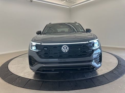 New 2026 Volkswagen Atlas Cross Sport SEL R-Line AWD/4WD image 3