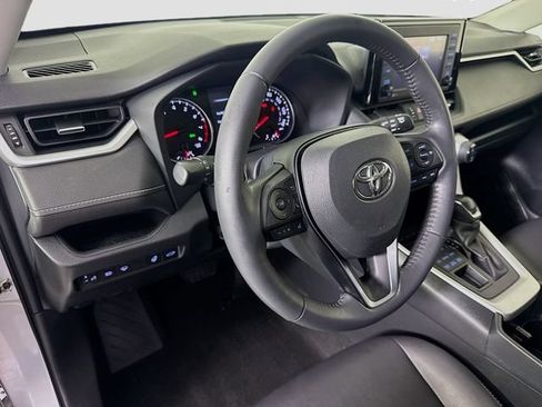 Certified 2022 Toyota RAV4 XLE Premium AWD/4WD image 19