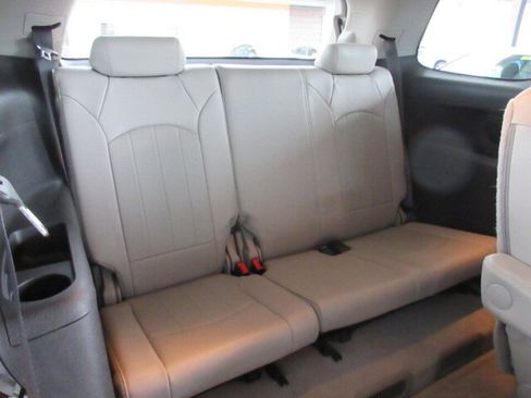 Used 2011 GMC Acadia Denali image 34