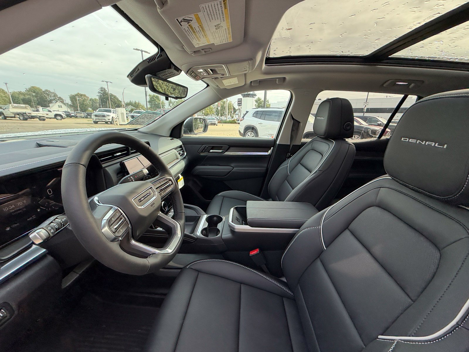New 2027 GMC Terrain Denali w/ LPO, Floor Liner Package AWD/4WD image 4
