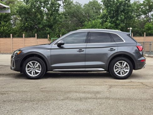 Used 2022 Audi Q5 2.0T Premium w/ Convenience Package image 6