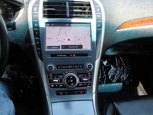 Used 2019 Lincoln MKZ Reserve image 22