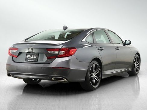 Used 2022 Honda Accord Touring image 5