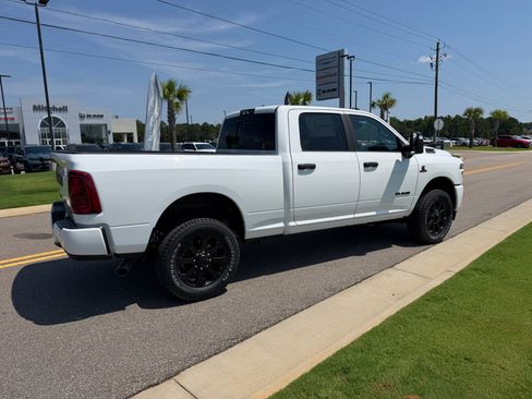 New 2026 RAM 2500 Big Horn AWD/4WD image 7