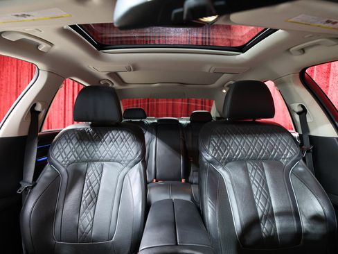 Used 2018 BMW 750i image 37