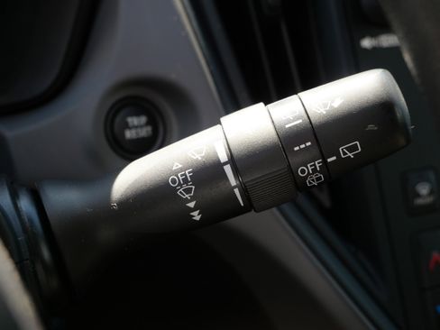 Used 2024 Subaru Crosstrek 2.0i AWD/4WD image 32