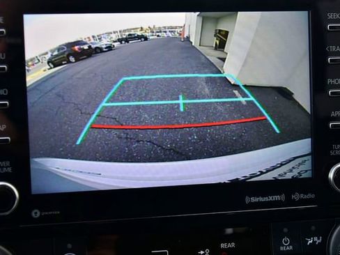 Certified 2022 Toyota Highlander XLE image 25