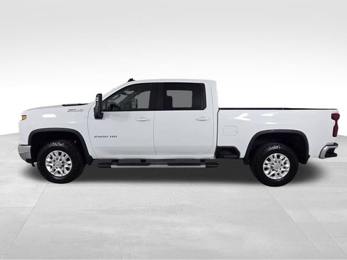 Used 2024 Chevrolet Silverado 2500 LT AWD/4WD image 4