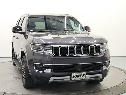 Used 2024 Jeep Wagoneer Series II AWD/4WD image 2