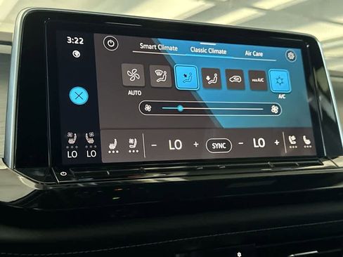 Used 2025 Volkswagen Atlas Cross Sport SE image 20