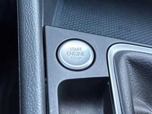 Used 2024 Volkswagen Jetta SE image 24