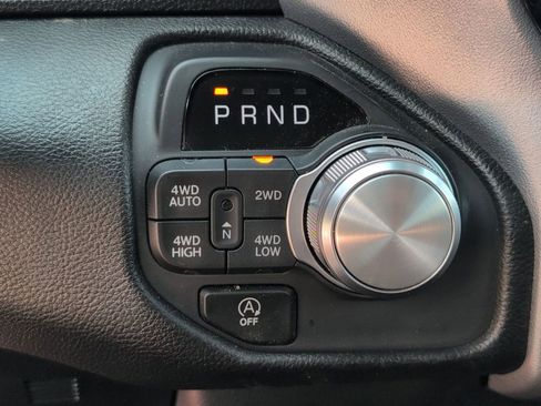 Used 2025 RAM 1500 Laramie AWD/4WD image 18