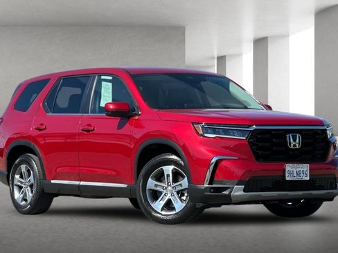 Certified 2023 Honda Pilot EX-L image 2