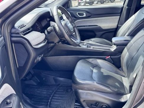 Certified 2023 Jeep Compass Latitude AWD/4WD image 18