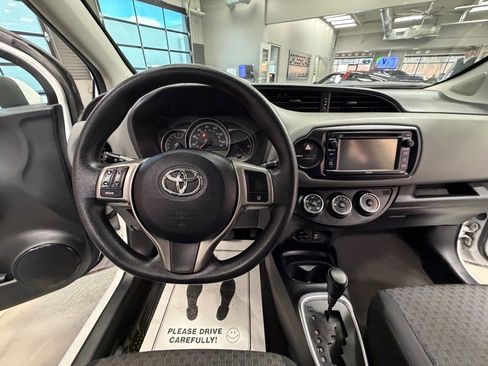 Used 2017 Toyota Yaris L FWD image 9