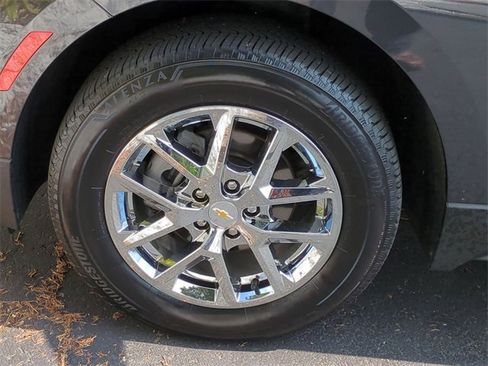 Used 2022 Chevrolet Equinox LT image 32