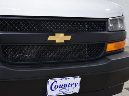 Used 2025 Chevrolet Express 3500 LS image 5