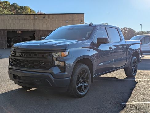 Used 2024 Chevrolet Silverado 1500 Custom image 5