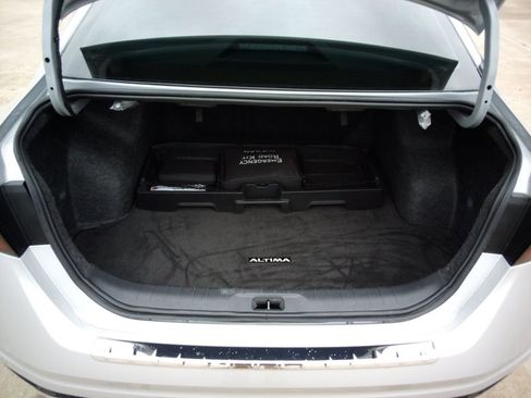 Used 2023 Nissan Altima 2.5 SV image 23