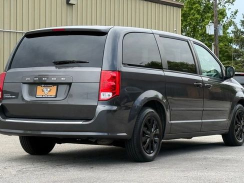 Used 2016 Dodge Grand Caravan SE w/ Quick Order Package 29E SE FWD image 5