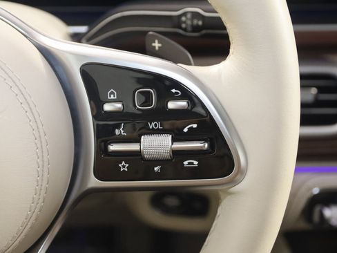 Used 2022 Mercedes-Benz Maybach GLS 600 4MATIC image 61