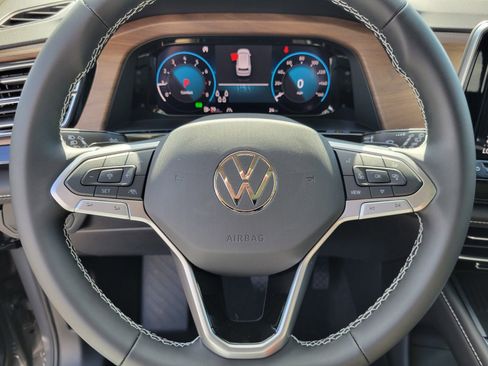 New 2026 Volkswagen Atlas SE FWD image 12