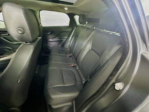 Used 2017 Jaguar F-PACE Premium image 26