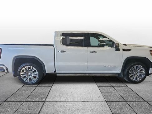 Used 2022 GMC Sierra 1500 Denali w/ Denali Premium Package image 4