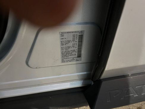 Used 2025 Nissan Pathfinder SV AWD/4WD image 31
