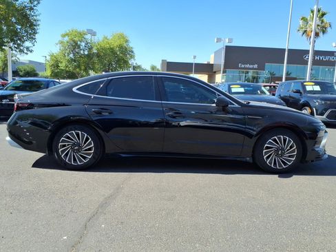 Certified 2025 Hyundai Sonata Limited FWD image 6