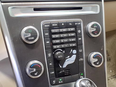 Used 2015 Volvo XC60 T5 image 16