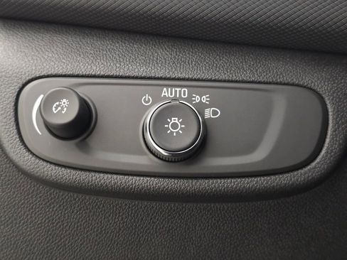 New 2026 Chevrolet TrailBlazer RS w/ Convenience Package FWD image 25