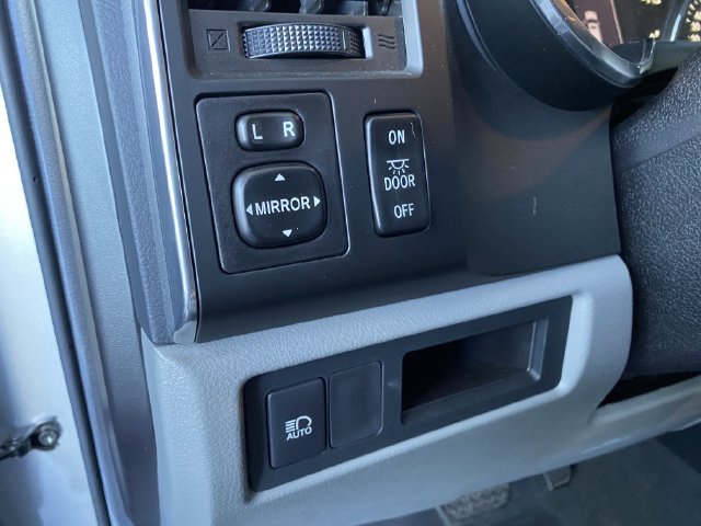 Used 2020 Toyota Sequoia SR5 w/ Carpet Mat Package (TMS) RWD image 21