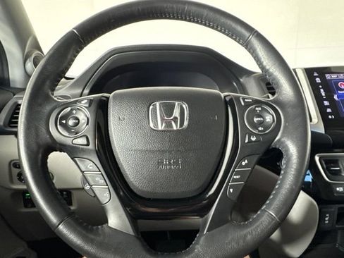 Used 2017 Honda Ridgeline RTL-E image 18