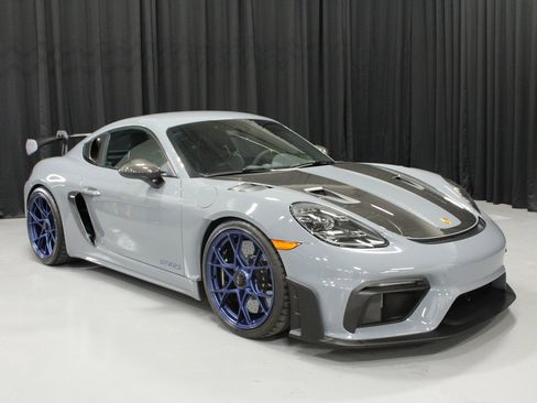 Certified 2025 Porsche 718 Cayman GT4 RS w/ Weissach Package image 9
