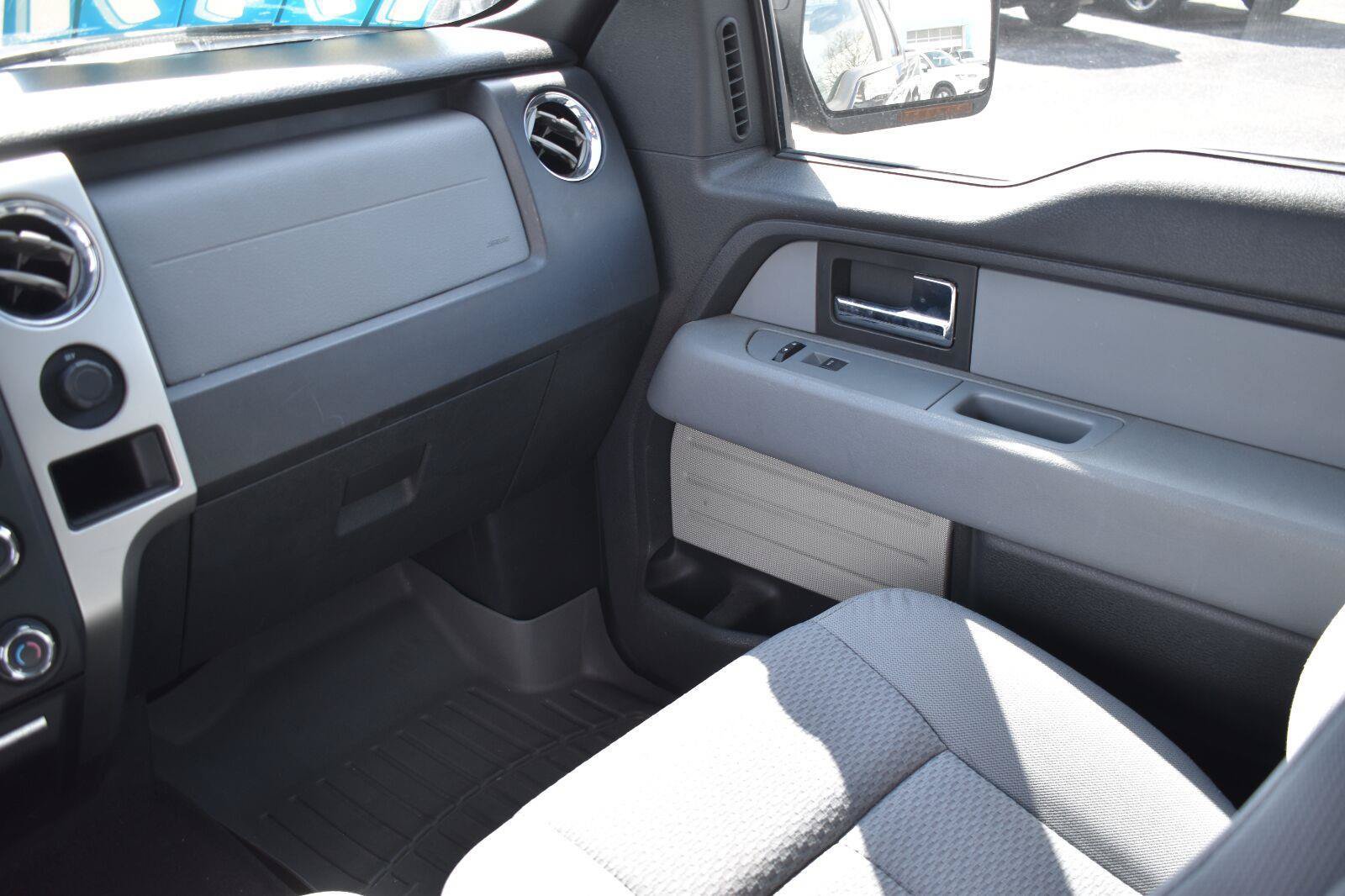 Used 2014 Ford F150 XLT w/ XLT Chrome Package RWD image 19