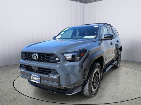 Used 2025 Toyota 4Runner TRD Off-Road Premium AWD/4WD image 4