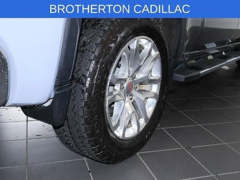 Used 2021 GMC Sierra 1500 SLT w/ SLT Premium Package AWD/4WD image 16