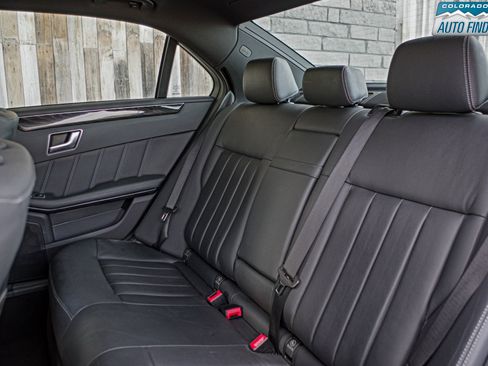 Used 2016 Mercedes-Benz E 400 4MATIC Sedan image 24