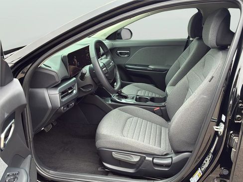 Certified 2025 Kia K4 EX FWD image 13