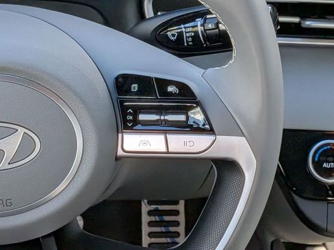 Used 2025 Hyundai Elantra Sport image 20