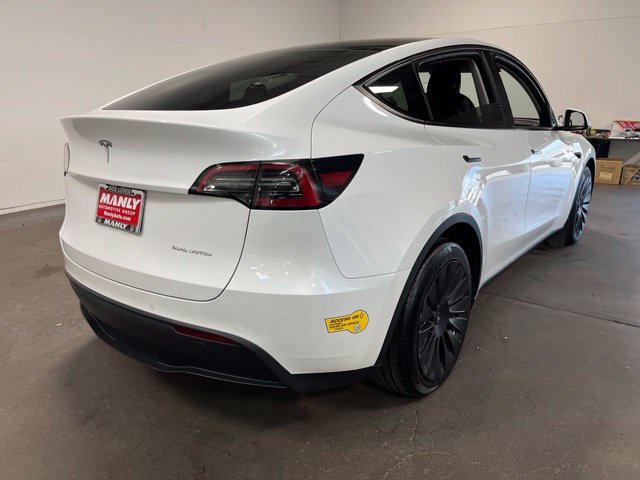 Used 2021 Tesla Model Y Long Range AWD/4WD image 3