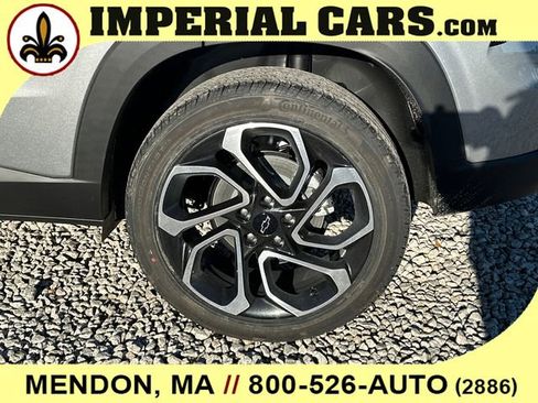 New 2026 Chevrolet Trax RS w/ Sunroof Package image 9