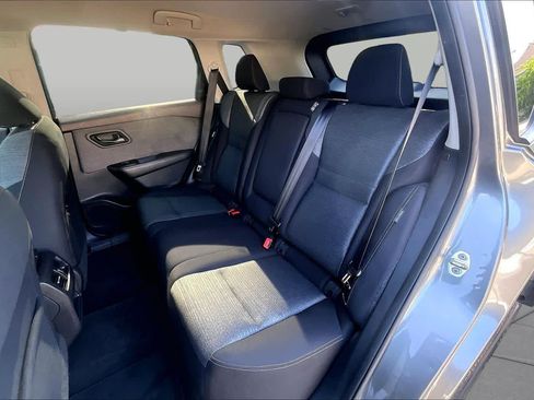 Used 2021 Nissan Rogue S FWD image 19
