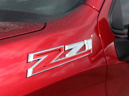 Used 2023 Chevrolet Silverado 1500 RST image 2