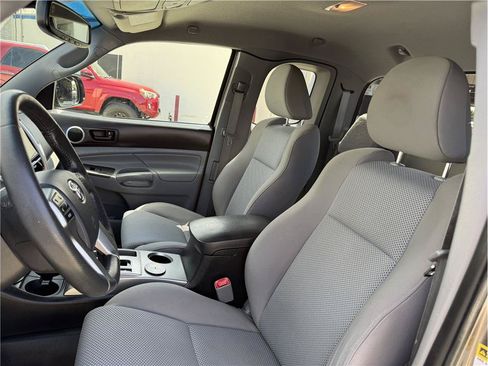 Used 2012 Toyota Tacoma 4x4 Access Cab V6 w/ TRD Off-Road Pkg image 12