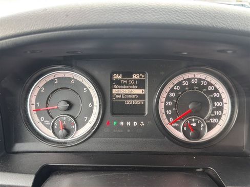 Used 2016 RAM 1500 Classic SLT AWD/4WD image 20