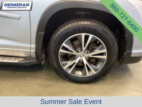 Used 2016 Toyota Highlander XLE w/ Protection Package #3 AWD/4WD image 45