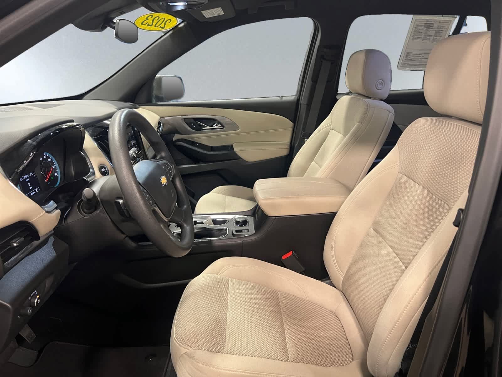 Used 2023 Chevrolet Traverse LS AWD/4WD image 11